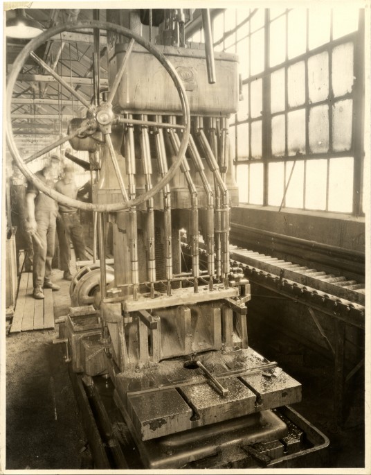 spindle tapping machine